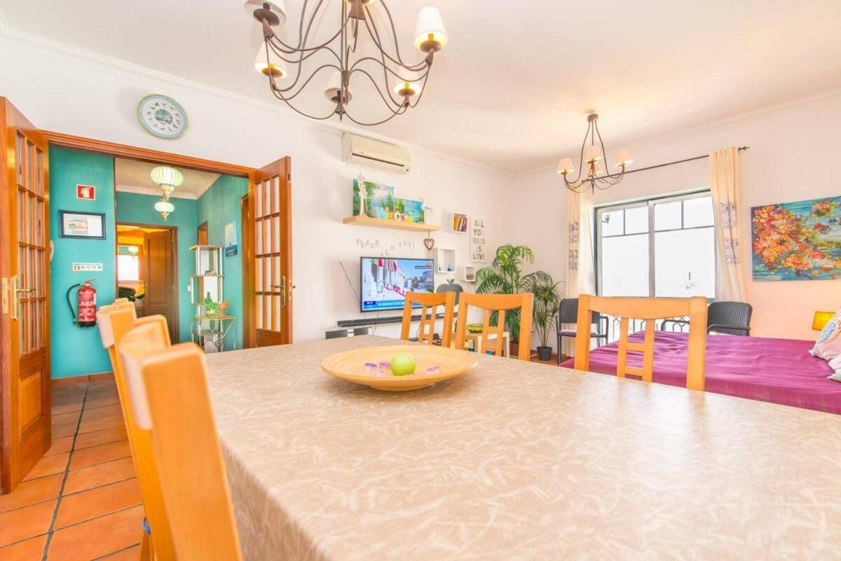 Special Holiday Apartment Тавіра Екстер'єр фото
